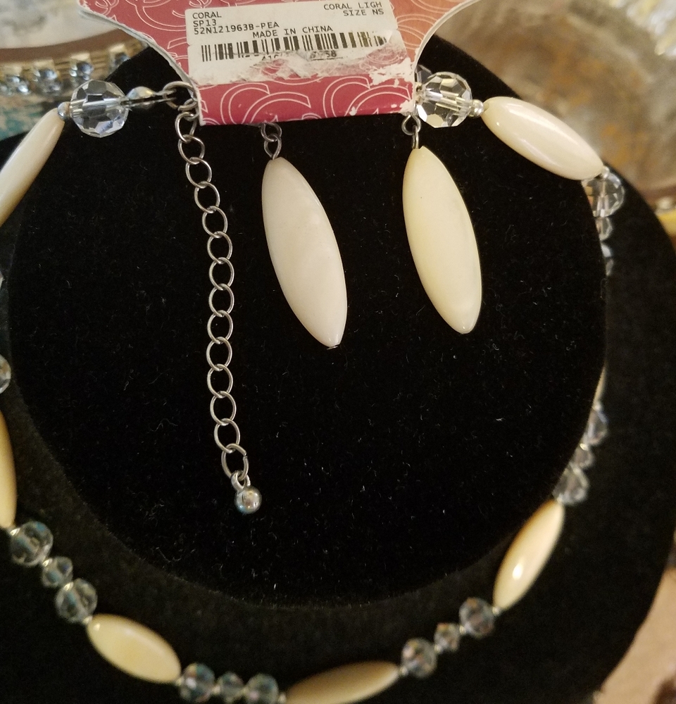Charming Charlie Necklace & Earring Set. - Picture 5 of 6